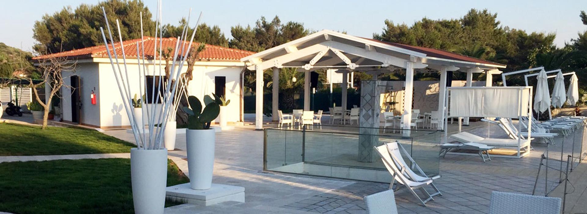 villagio con piscina a vieste